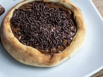 Esfiha de Brigadeiro