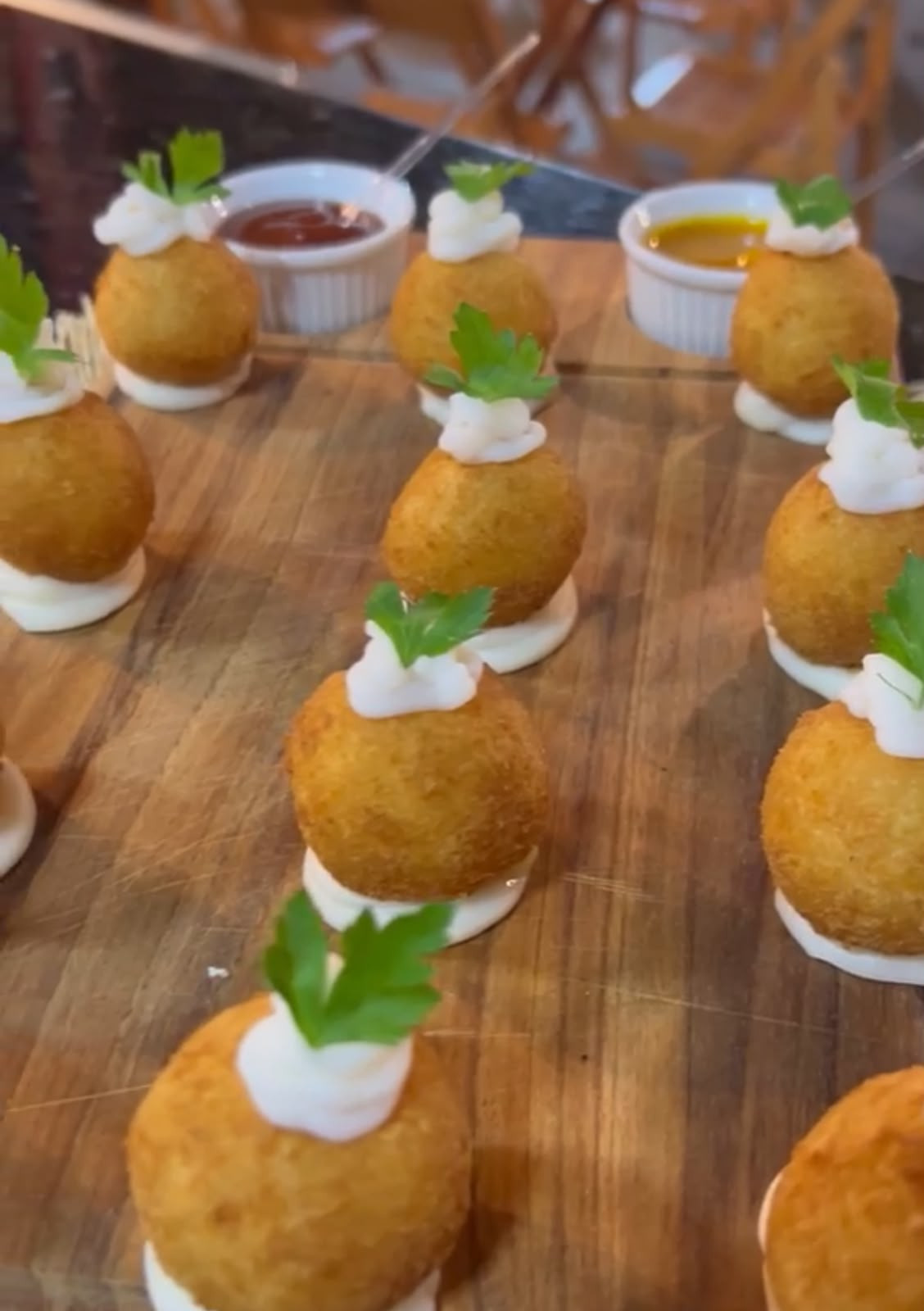 BOLINHA DE QUEIJO (12UN)
