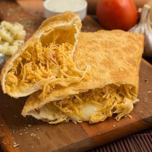 PASTEL FRANGO COM CATUPIRY