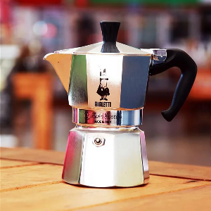 MOKA ITALIANA (SERVE 3 PESSOAS)