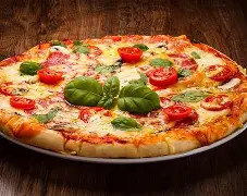 PIZZA TRADICIONAL