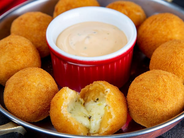 Bolinho de Queijo