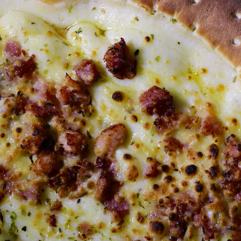 PIZZA BACON