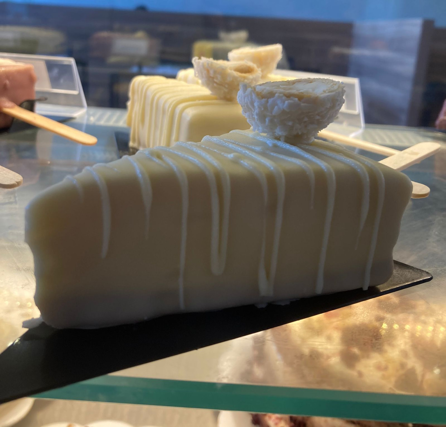 TORTA NO PALITO RAFFAELLO