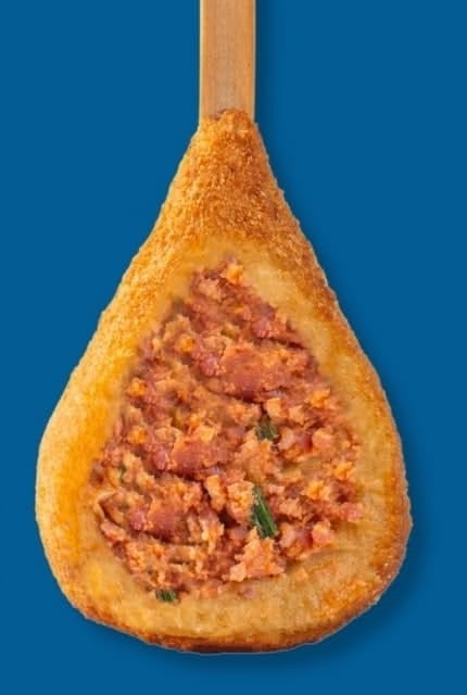 COXINHA NO PALITO DE CALABRESA