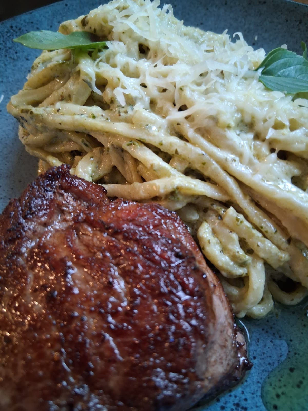 TORNEDOR COM LINGUINE PESTO