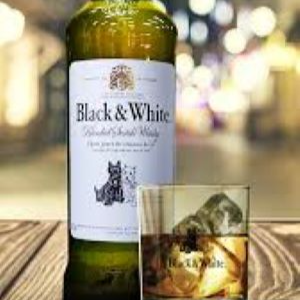 BLACK E WHITE