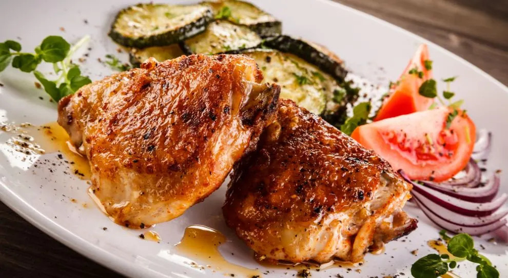 CARNE DE FRANGO  (do Dia) -  SOBRECOXA ASSADA