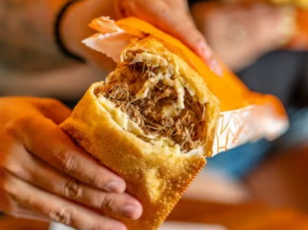 9-Pastel de Carne de sol com requeijão 30 cm