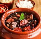 FEIJOADA COM ACOMPANHAMENTOS