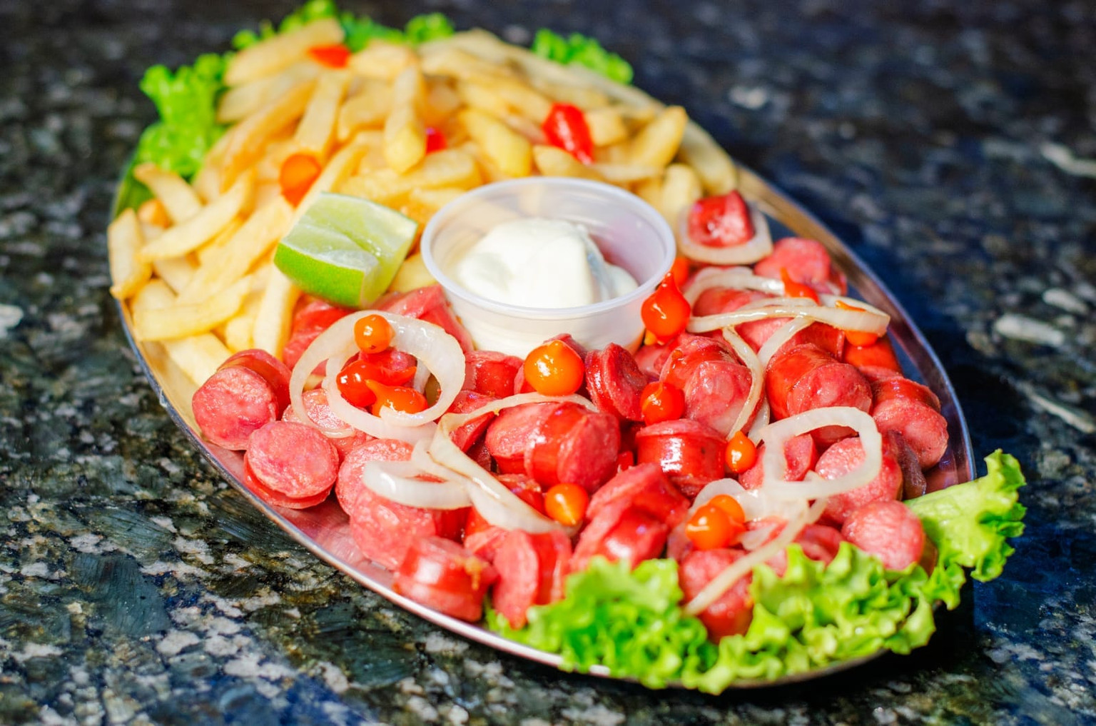 LINGUINHA C/ FRITAS OU MANDIOCA