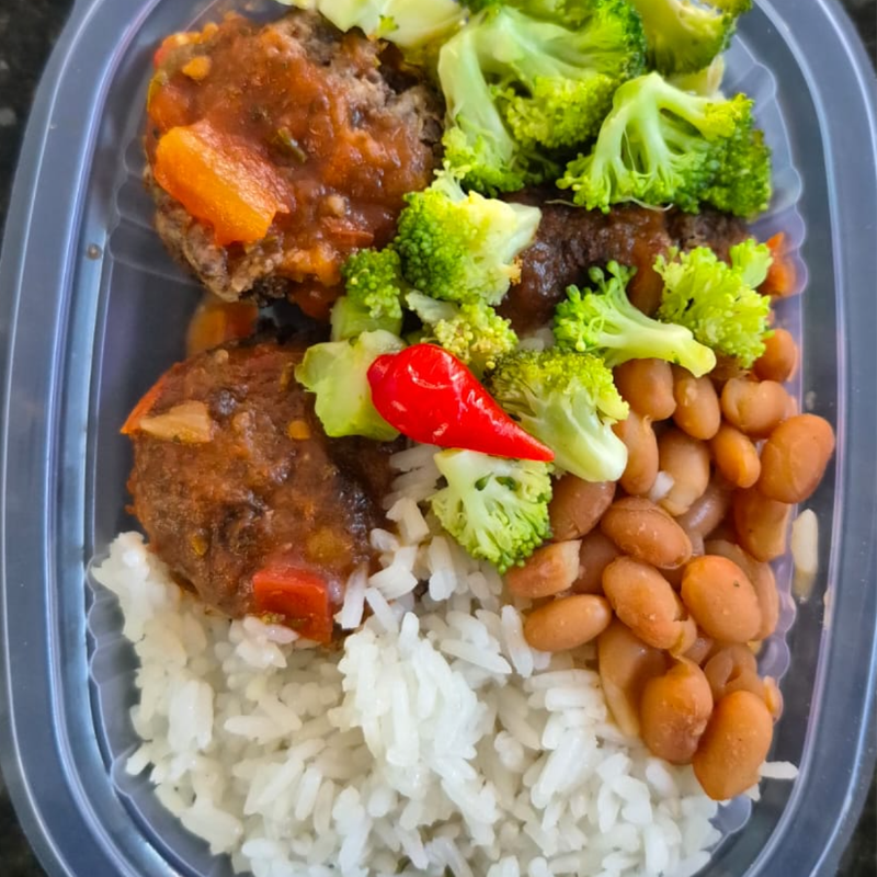 ALMÔNDEGAS VEGANAS C/ ARROZ 220 GRMAS Congelado.