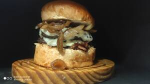 Luau Burguer