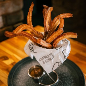 CHURROS COM DOCE DE LEITE