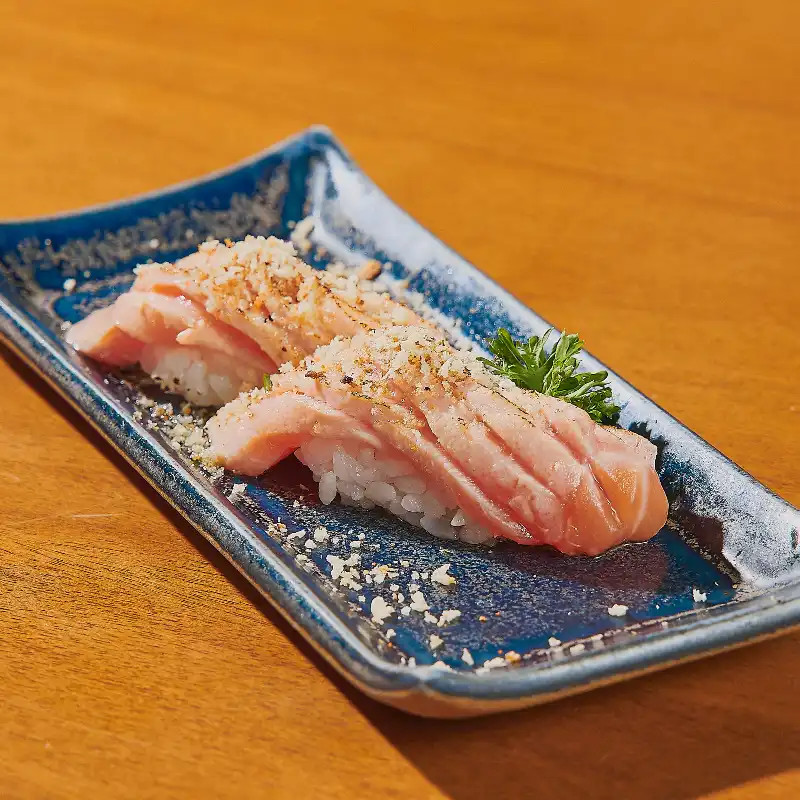 NIGUIRI  DE TORO TRUFADO (DUPLAS)