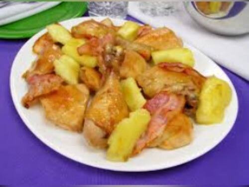 DELY MACAXEIRA COM GALINHA