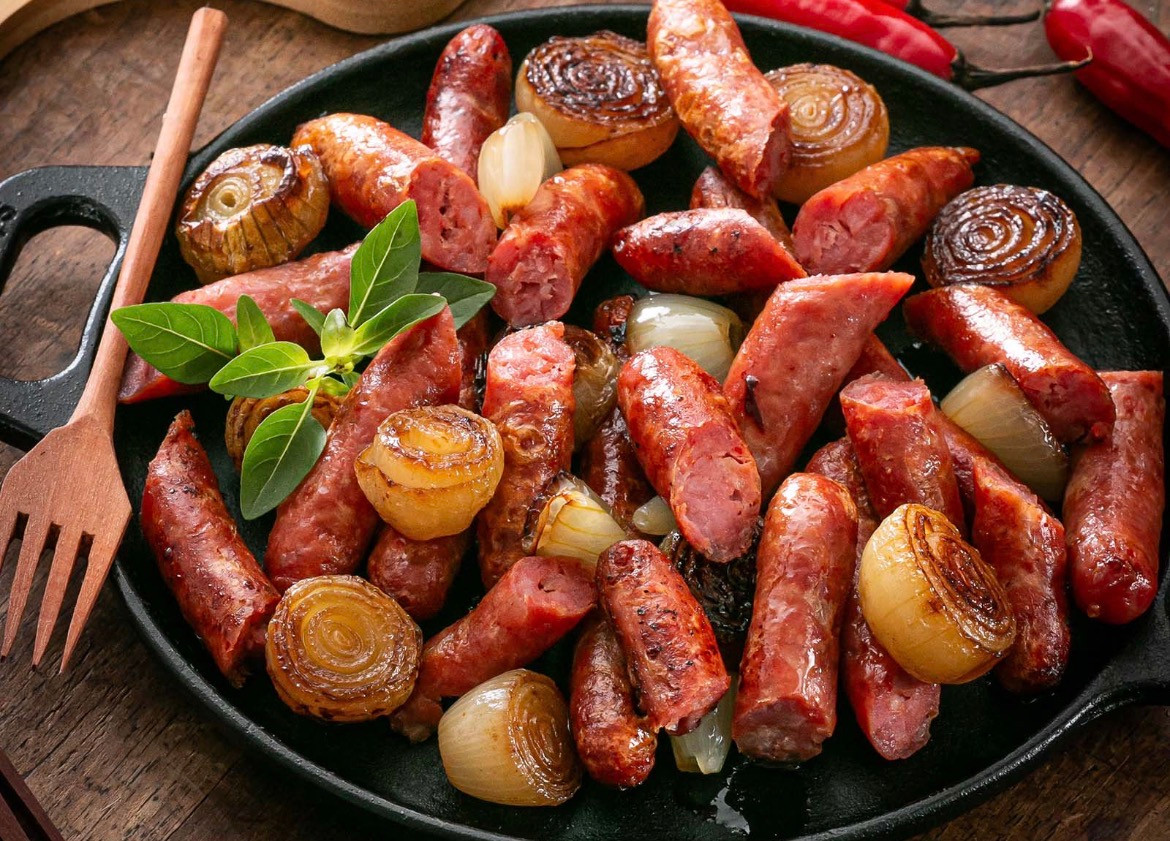 LINGUIÇA FINA Á MINEIRA COM OVO E COUVE(imagem ilustrativa)