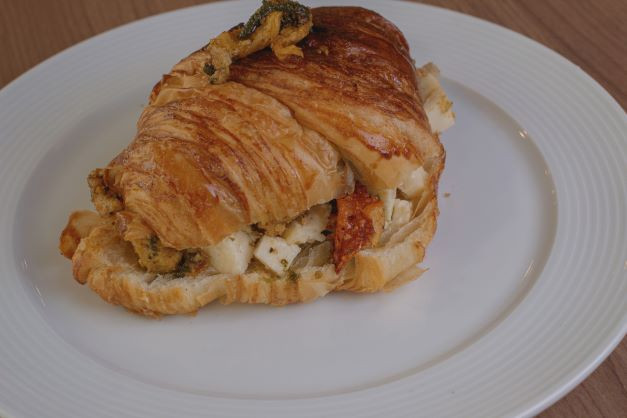 CROISSANT QUEIJO COM FRANGO