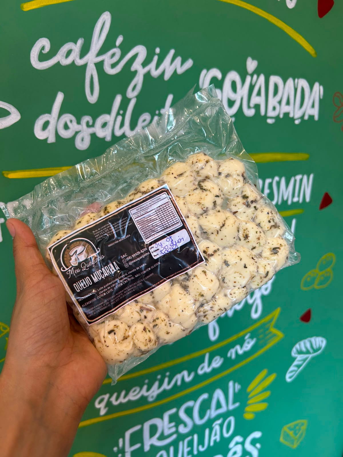 Queijo Nozinho Temperado com Ervas Finas Meu Queijinho - 300g