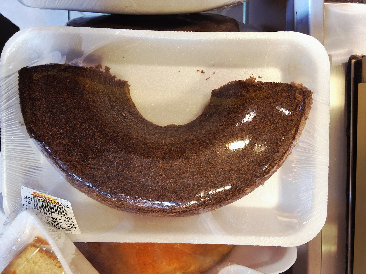 Bolo simples massa chocolate bandeja 1/2 metade