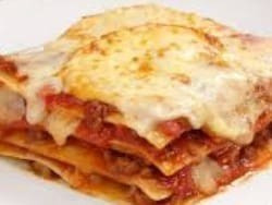 DELY LASANHA BOLONHESA