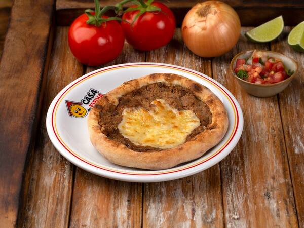 Esfiha de Carne com Queijo