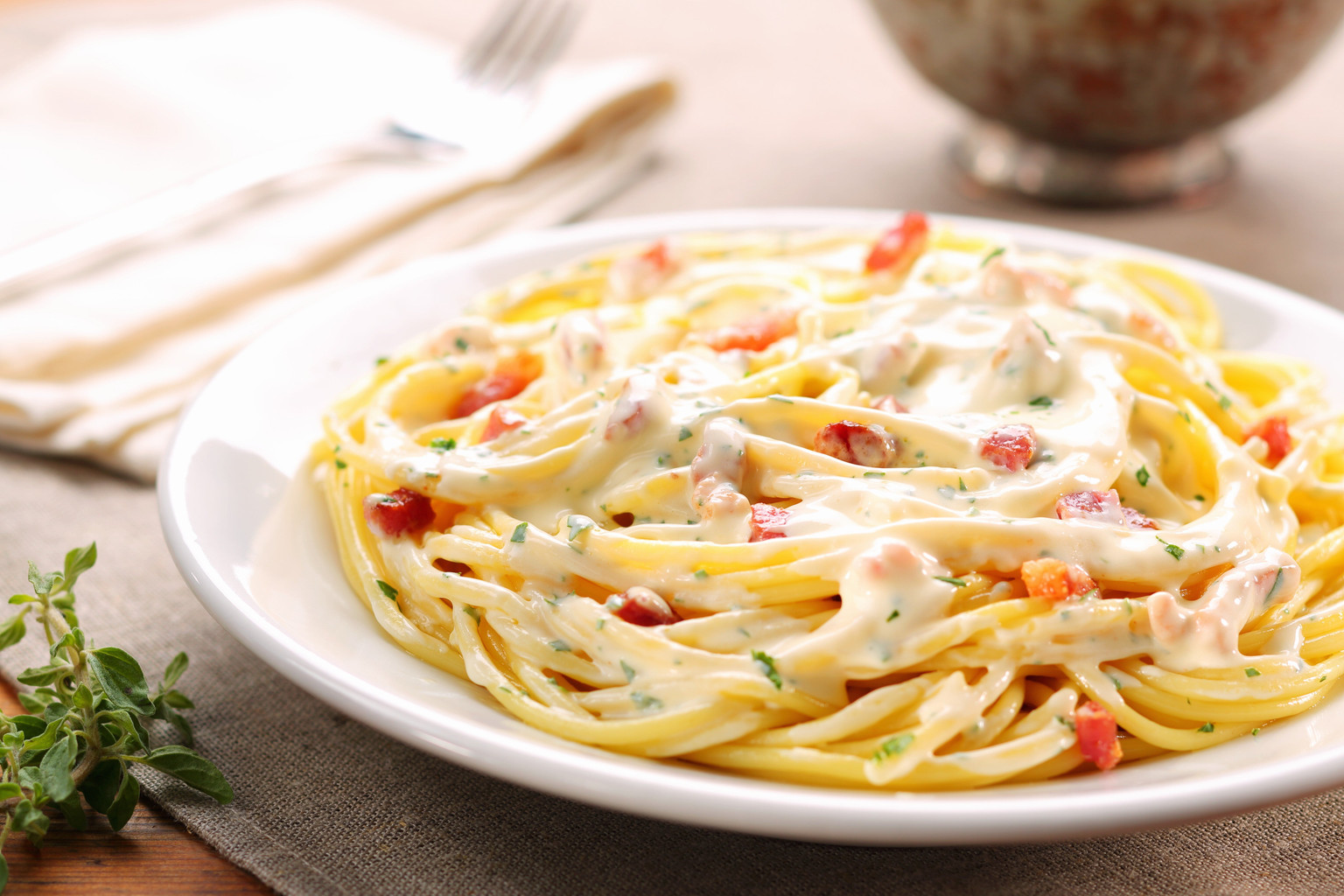 MOLHO BRANCO COM FRANGO E BACON
