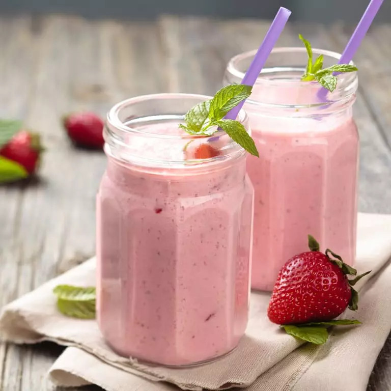 MILKSHAKE DE MORANGO