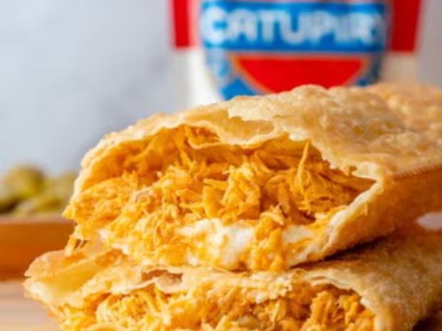 8-Pastel de Frango com Catupiry 30cm