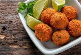 BOLINHO DE BACALHAU
