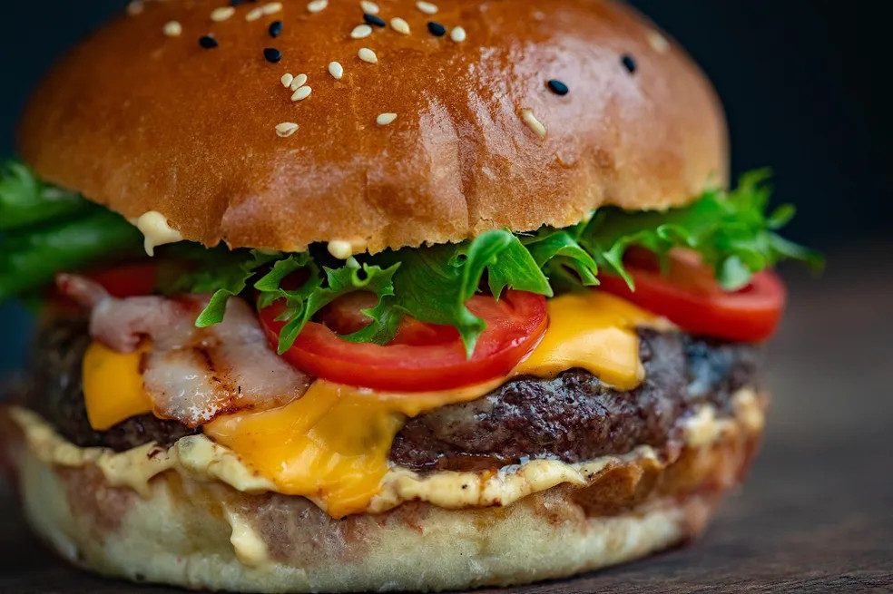 HAMBURGUER DA CASA