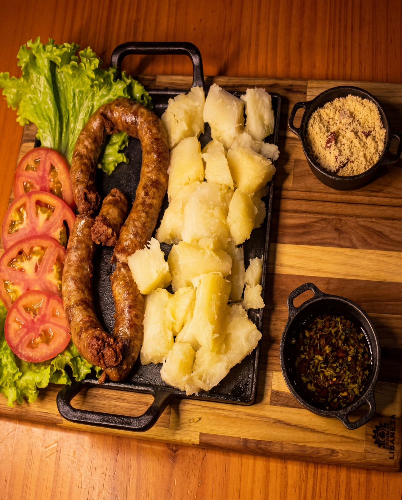 Linguiça c/ Mandioca na Manteiga de Garrafa