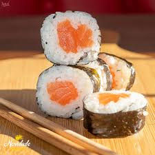 Hossomaki de Salmão Grelhado com Cream Cheese
