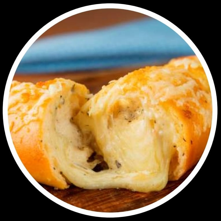 PAO DE ALHO  QUATRO QUEIJOS