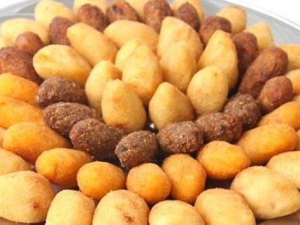 50 Mini Salgadinhos