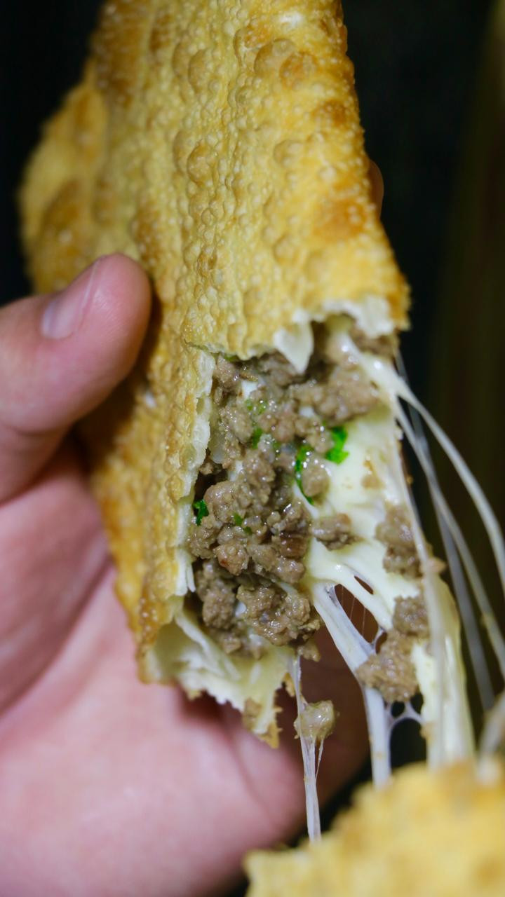 PASTEL CARNE C/ QUEIJO