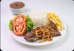 Bife acebolado