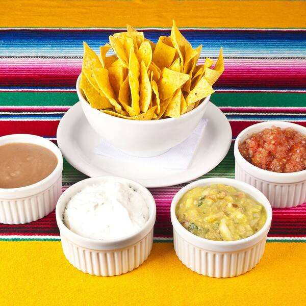 Totopes Completo - Nachos G + 4 Molhos