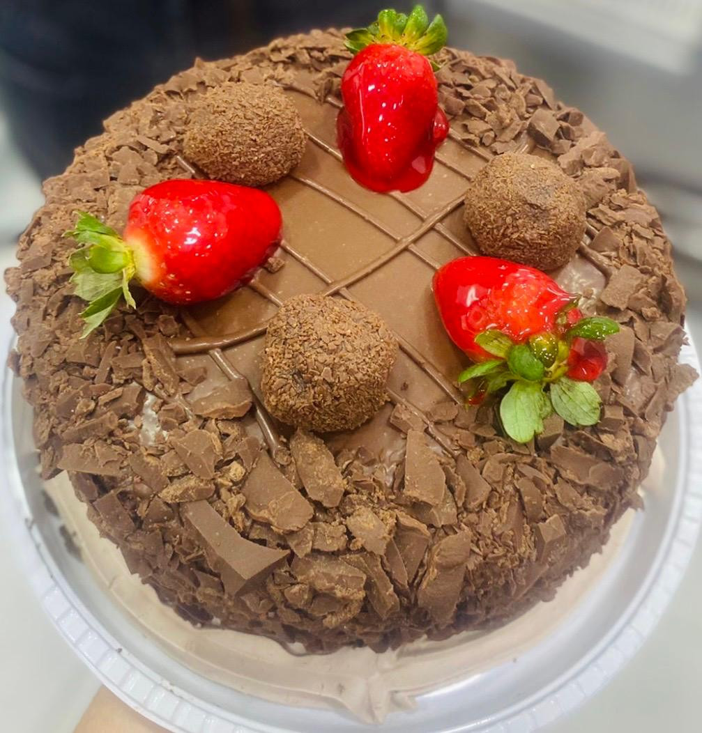 MORANGO COM CHOCOLATE PRETO