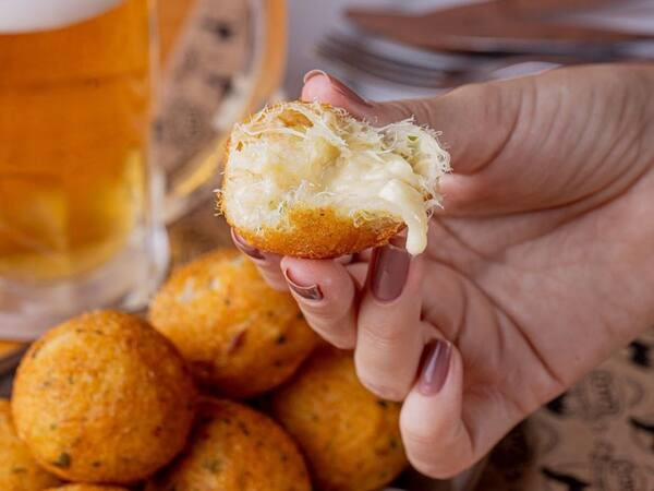 Bolinho de Bacalhau (8 unds)
