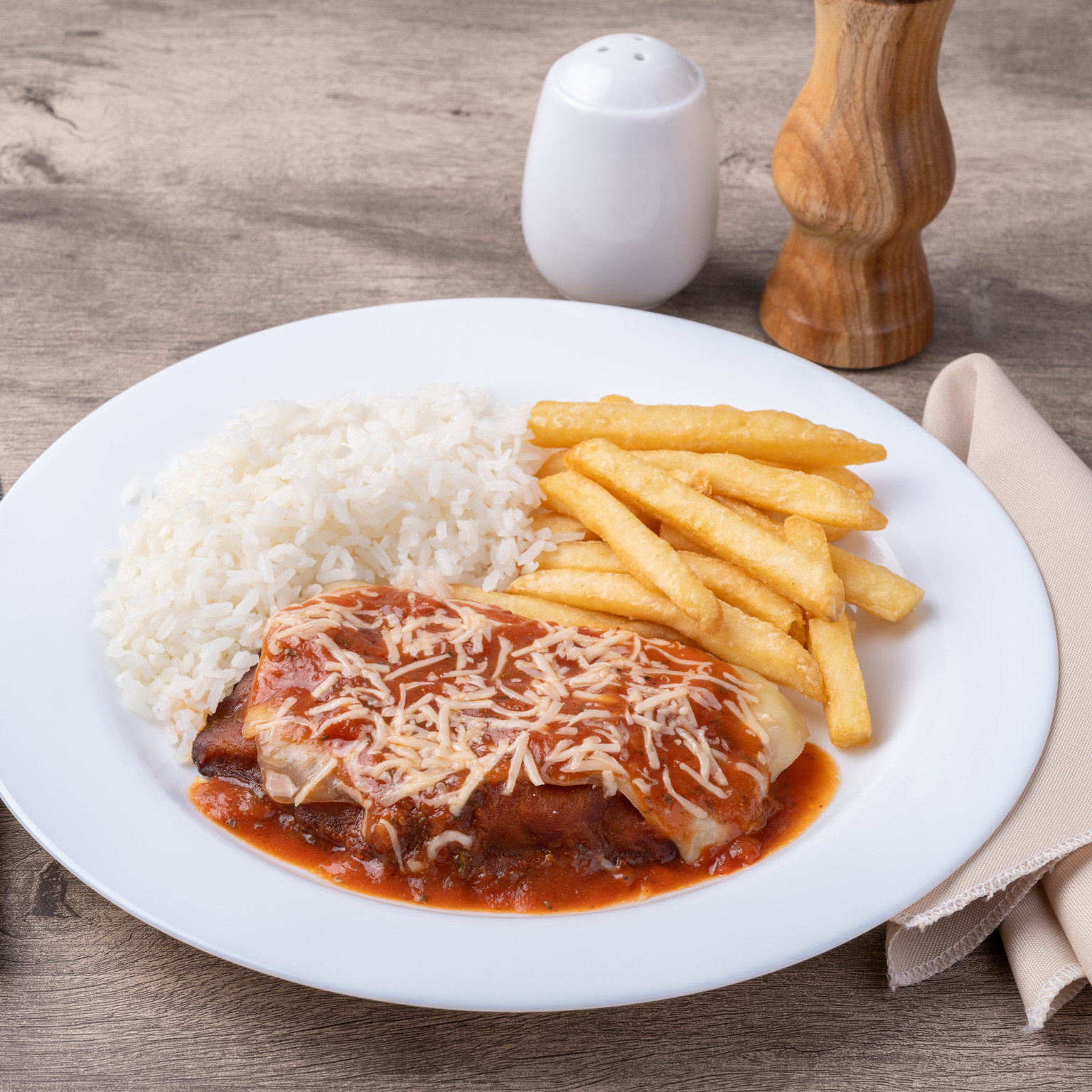 BIFE A PARMEGIANA