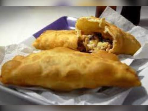 FOGAZZA FRANGO C/ QUEIJO