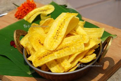 BANANA CHIPS OU MADURA FRITA PORÇÃO