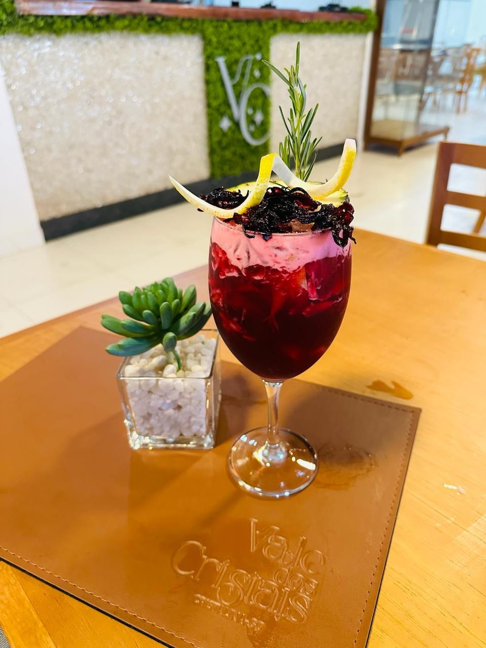 SPECIAL HIBISCUS BARTENDER