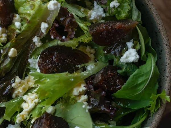 Salada labneh de ovelha