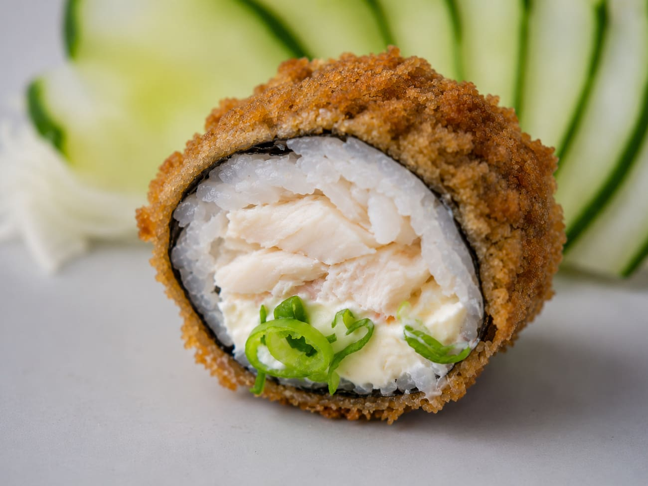 HOT ROLL DE PEIXE BRANCO - 10 PEÇAS