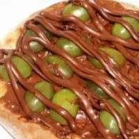 ESFIHA CHOCOLATE COM UVA