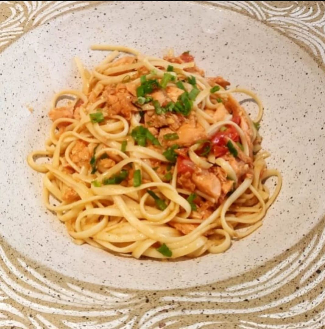 LINGUINE SALMÃO