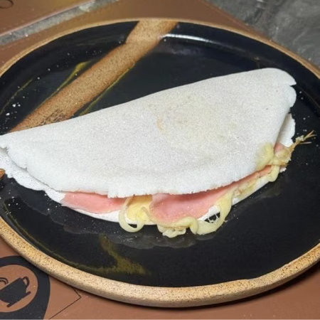 TAPIOCA QUEIJO E PRESUNTO