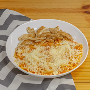Espaguetinho com filé de frango